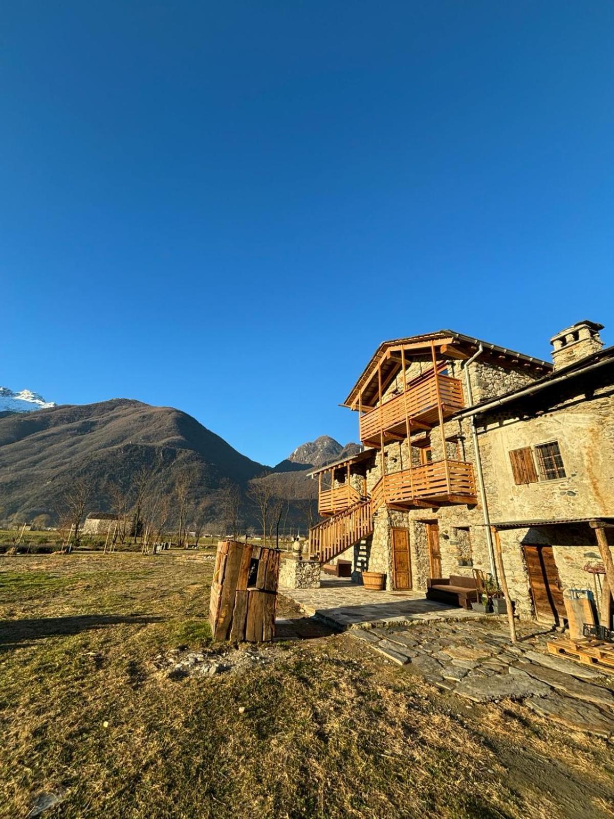 Chalet Valchiavenna San Cassiano  Eksteriør bilde